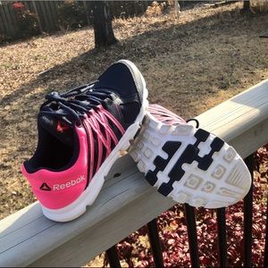 BRAND NEW REEBOK -MEMORY TECH **PLZ MAKE OFFER***